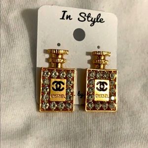 Gold earrings